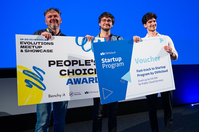 Uczestnicy konkursu startupowego Evolutions: Meetup & Showcase.